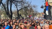 UZ GROMOGLASAN APLAUZ: Ovako su građani dočekali Vučića u Subotici (VIDEO)