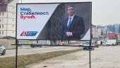 ПОДРШКА ВУЧИЋУ СА РОМАНИЈЕ: Билборди са јаком поруком осванули у Сокоцу