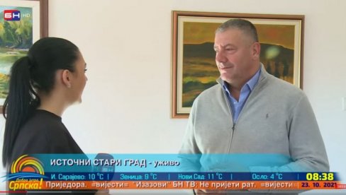 VUČIĆ VODI SRPSKI NAROD S OBE STRANE DRINE: Bojo Gašanović uz predsednika