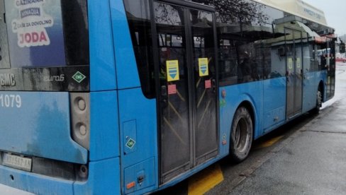 НЕСРЕЋА У БЕОГРАДУ: Аутобус ударио пешака на углу Пожешке, хитна помоћ на терену