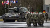 НЕМАЧКА ШАЉЕ ПОЈАЧАЊЕ НА ИСТОК: Преко Пољске иду возови са војном техником за НАТО (ВИДЕО)