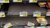НЕСТАШИЦА У АМЕРИЦИ:  Полупразни рафови у супермаркетима (ФОТО)