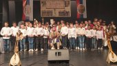 GUSLARSTVO IMA BUDUĆNOST: Mladi ljubitelji tradicije takmičili se na festivalu u Nikšiću, proglašeni najbolji guslari (FOTO)