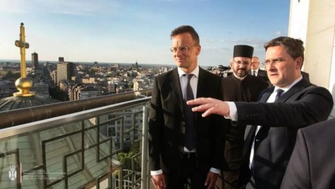 SELAKOVIĆ RAZGOVARAO SA SIJARTOM: Šefovi diplomatija Srbije i Mađarske čestitali jedan drugom pobedu na izborima