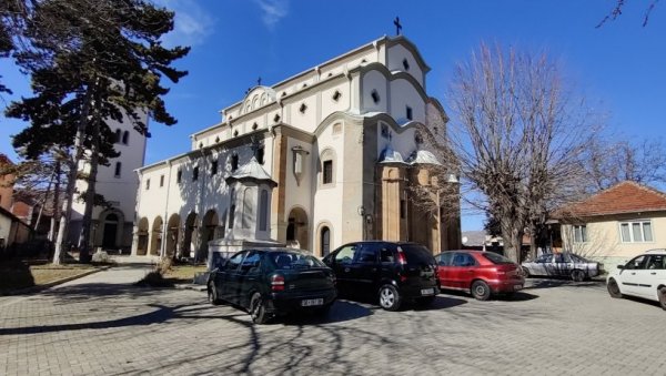СВЕТИЊА У ГЊИЛАНУ ЧУВА И ЖИВОТ И ВЕРУ: Објекат који су Албанци покушали да отму од цркве, сада је школа за 10 малишана