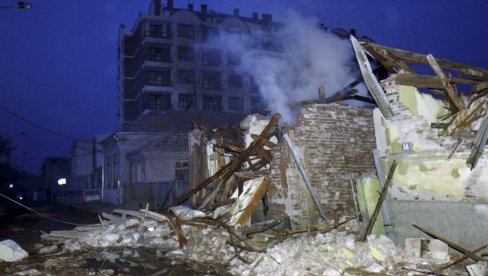 ЗЛО НЕ МОЖЕМО ДА ЗАБОРАВИМО: Комеморацијом и полагањем венаца на споменик жртвама, у Алексинцу обележено 23 године од бомбардовања града
