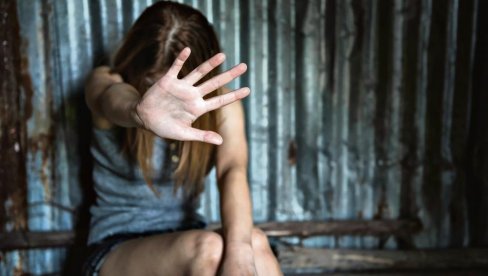 ДЕВОЈЧИЦА (13) ПОПИЛА ШАКУ ЛЕКОВА, ПЕДОФИЛ СЕ УБИО: Нови језиви детаљи о сексуалном злостављању малолетнице у Горњем Милановцу
