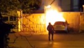 AUTOM UDARIO U OGRADU RUSKE AMBASADE: Vozilo se zapalilo, a vozač izgoreo (VIDEO)