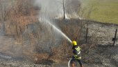 POŽAR PODMETNUT? Širi se vatrena stihija kod Kraljeva, zahvaćeno deset hektara šume (VIDEO)