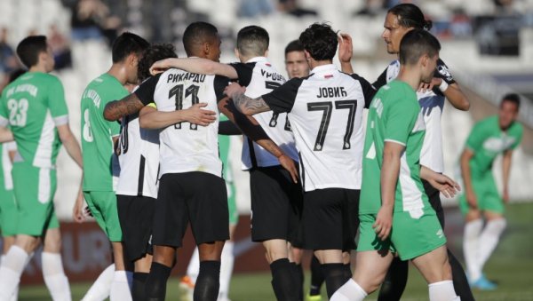 ПАРТИЗАН У ПОЛУФИНАЛУ КУПА СРБИЈЕ: Лозница лак плен у Хумској (ВИДЕО/ФОТО)