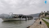 SEZONA KRUZERA NA DUNAVU: Najveći evropski kruzer stigao do Golubačkog grada