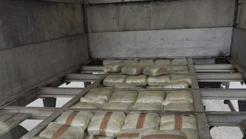ПРИТВОР ЗА ДРЖАВЉАНИНА СРБИЈЕ: Резултат заплене 177 килограма марихуане на граници