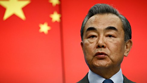 POSETA PELOSIJEVE MANIČNA I NEODGOVORNA AKCIJA SAD Vang Ji: Kina nikada neće dozvoliti da budu ugroženi njeni interesi