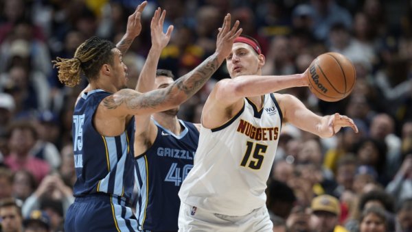 ГОЛДЕН СТЕЈТ НЕ ЗНА КАКО СА ЈОКИЋЕМ: Легендарни тренер страхује од Србина