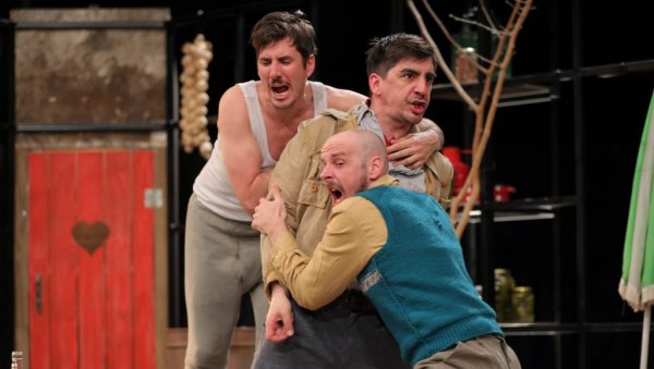 ГОСТУЈУ СУБОТИЧАНИ: На сцену Народног позоришта у Београду долазе с представом Кус петлић