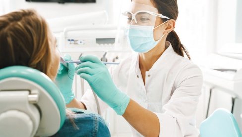 ČAK 700.000 LJUDI U SRBIJI NEMA NIJEDAN ZUB: Hoće li stomatološke usluge ponovo biti besplatne?