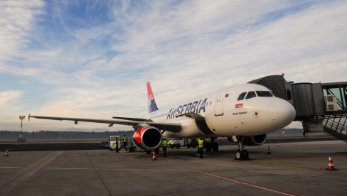 УЗНЕМИРАВАЊЕ ЈАВНОСТИ И ЗЛОУПОТРЕБА МЕДИЈА: Како Ер Србији није експлодирао мотор приликом полетања из Тивта