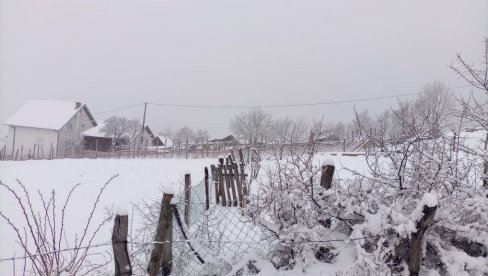 ZIMA SE NE PREDAJE: Sneg prekrio Novu Varoš i Prijepolje