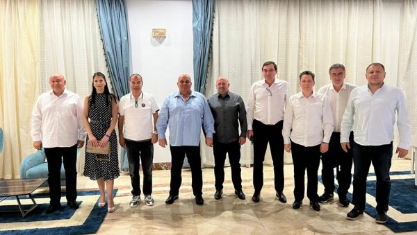 ПАЛМА ГОСТ ЧУВЕНОГ ЕГИПАТСКОГ ПРИВРЕДНИКА: Драган Марковић на Рамазан посетио дом Самеха Хеведе (ФОТО)