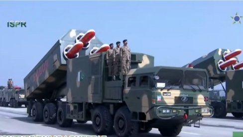 DA LI ĆE OVDE DA SE ZAKUVA? 9. najmoćnija vojska sveta - Pakistan ima 3.490 tenkova, 1.500 aviona, a premijer je smenjen zbog podrške Putinu?
