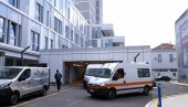 MLADIĆ IZBODEN NASRED ULICE U ŽARKOVU: Hitno prevezen u Urgentni centar, napadač pobegao
