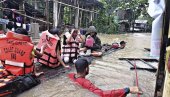 U POPLAVAMA POGINULA NAJMANJE 31 OSOBA: Spasilačka operacija na Filipinima