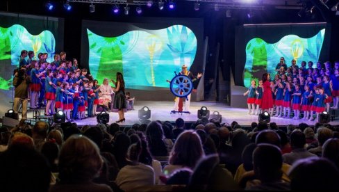 МАЛИШАНИ ПЕВАЈУ О ПРЕСТОНИЦИ: Музички фестивал Дечје београдско пролеће на Тргу републике