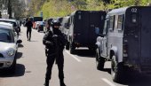 U TOKU PRETRES ŠARIĆEVE KUĆE: Jake policijske snage ispred vile na Senjaku, blokiran čitav kraj (FOTO/VIDEO)