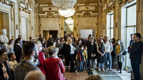 ОТВОРЕНА ВРАТА НАРОДНОГ ПОЗОРИШТА: Публика ће овог викенда моћи да завири иза кулиса националног театра