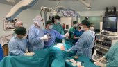 ТУМОРИ РАСТУ И ПРЕКО СТО КИЛА: Хирурзи ВМА одстранили џиновски липосарком тежак 17,5 килограма (ФОТО)