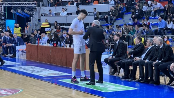 ОБРАДОВИЋ НЕ ПРАШТА: Жоц открио зашто није играо Вукчевић против Цибоне!