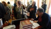 ЂАЧКИ ДАНИ МЕЂУ КОРИЦАМА: Свечаност у Гимназији „Жарко Зрењанин“ у Врбасу обележиле две књиге бивших ђака