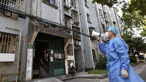 БРОЈ ЗАРАЖЕНИХ РАСТЕ: Кина настоји да стави под контролу нове заразе ковидом