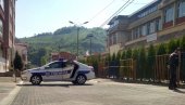 DRAMA U NOVOM PAZARU: Upucan muškarac u porodičnom obračunu, policija opkolila kuću u kojoj se zabarikadirao osumnjičeni