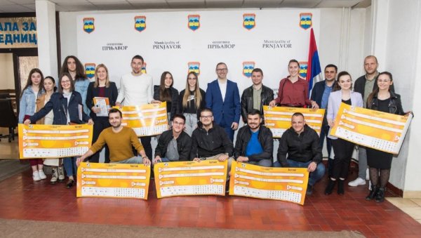 ЗА ПРОЈЕКТЕ 24.000 КМ: Омладинска банка Прњавор и Мозаик помажу младе