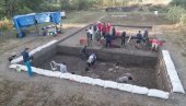OBRADA NALAZA SA SVINJARIČKE ČUKE: Srpski i austrijski arheolozi u Leskovcu proučavaju lokalitet nadomak Caričinog grada