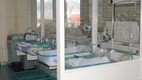 СЕДАМНАЕСТ БЕБА ЗА НЕДЕЉУ ДАНА: У порасту број новорођенчади у прокупачком породилишту