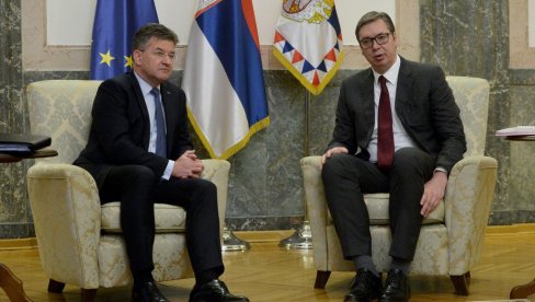 ЗАВРШЕН САСТАНАК ВУЧИЋА И ЛАЈЧАКА: Србија очекује да се постигнути договори испоштују