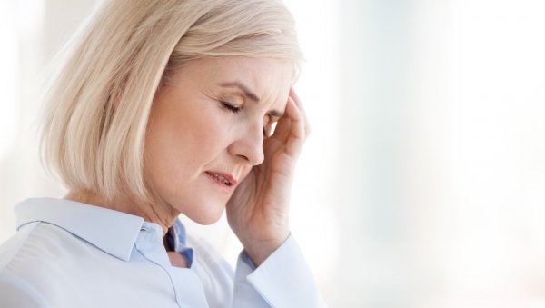 ХОРМОНИ ГЛАВНИ КРИВАЦ? Истраживање показало - главобоље чешће код жена