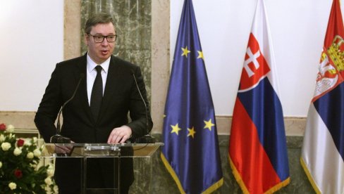 KAO DA GA JE PISAO NIŽI ČINOVNIK IZ KOALICIJE MORAMO Vučić o izveštaju Fridom hausa: Pročitajte ga, smejaćete se