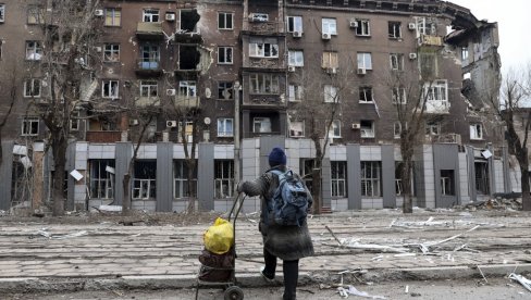 ПУТИН ЗАКОЧИО  ЈУРИШ НА АЗОВСТАЉ: Није потребно да се улази у катакомбе, казао руски председник; Бајден најавио војну помоћ Украјини