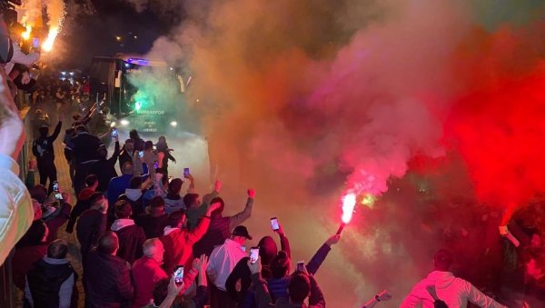 ГОРИ БУРСА: Елиминисали Партизан, па херојски дочекани у Турској!