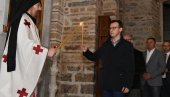 SLAVA PRIZRENSKE BOGOSLOVIJE: Petković na liturgiji u crkvi Svetog Ðorđa u Prizrenu