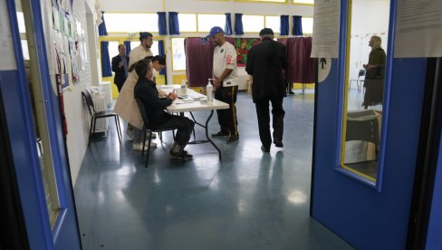 REKORDNA APSTINENCIJA NA IZBORIMA U FRANCUSKOJ: Najmanje glasača u poslednjih pola veka