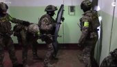 SNIMAK HAPŠENJA NEONACISTA U RUSIJI: Grupa Nacionalsocijalizam-Bela moć pripremala atentat po nalogu ukrajinske službe (VIDEO)