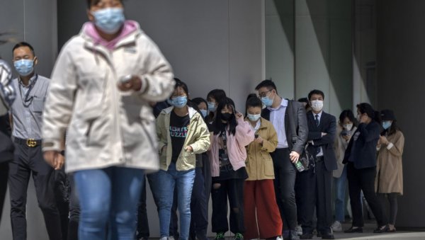 ХИТНЕ ЕВАКУАЦИЈЕ И СПАСАВАЊЕ: Пекинг забрањује затварање капија у стамбеним насељима