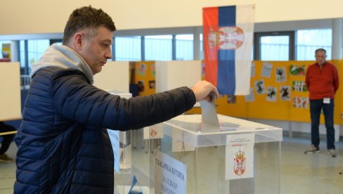 ТАЧКА НА ИЗБОРЕ ОД 1.089 ГЛАСАЧА: На једном биралишту у Великом Трновцу данас реприза гласања за Народну скупштину
