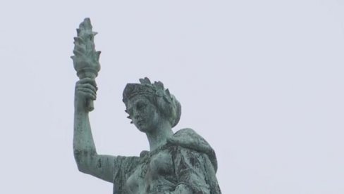 И СРБИЈА ИМА КИП СЛОБОДЕ: Статуа од три метра тешка је скоро тону, налази се у центру Београда и многи је – не виде (ФОТО)