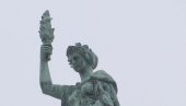 I SRBIJA IMA KIP SLOBODE: Statua od tri metra teška je skoro tonu, nalazi se u centru Beograda i mnogi je – ne vide (FOTO)