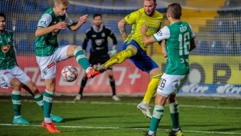 ДРАМА НА СТРЕЛНИЦАМА: Полиција у приправности пред четвртфинални окршај Купа